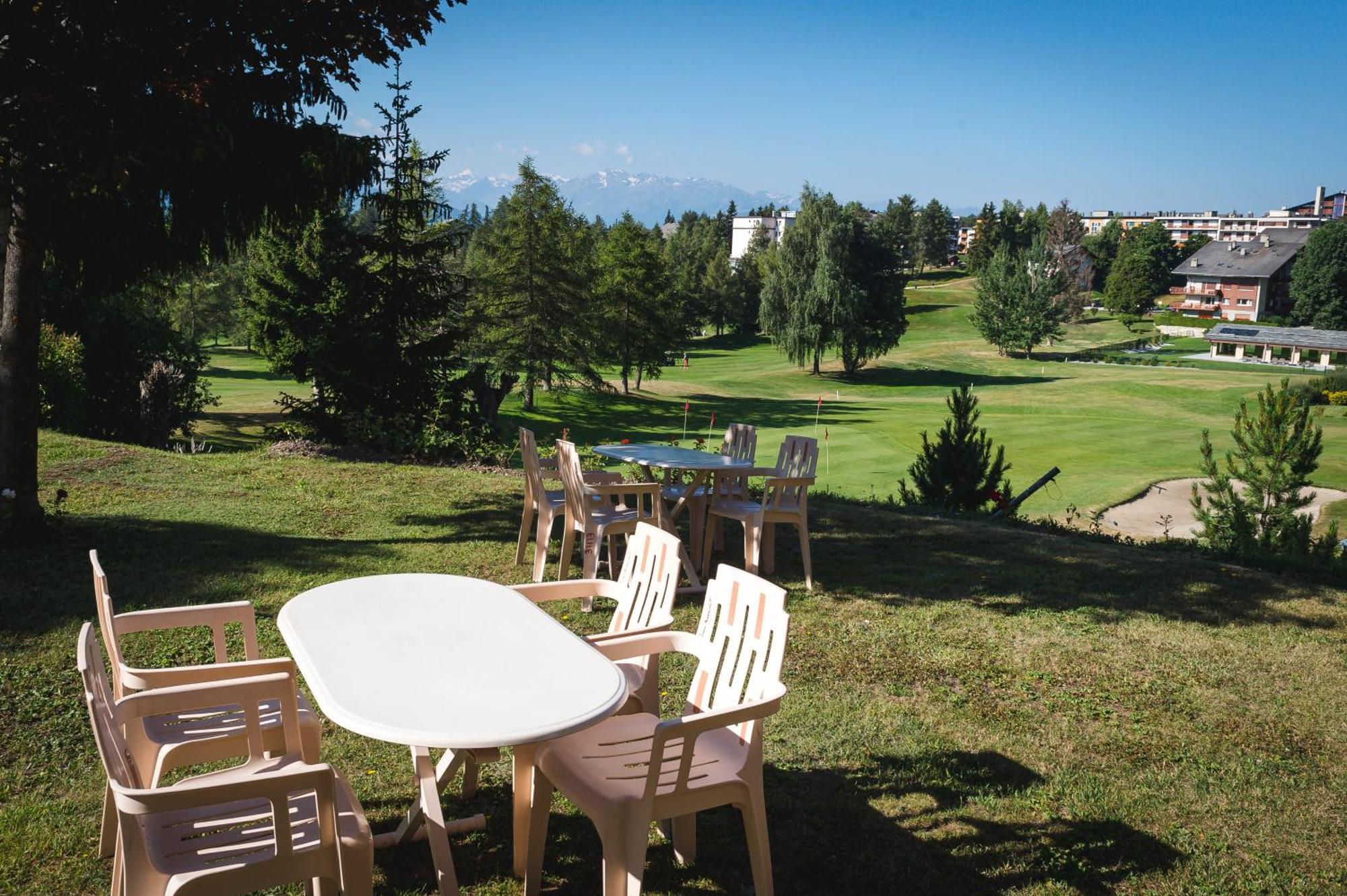 Hotel Elite Crans-Montana Bagian luar foto