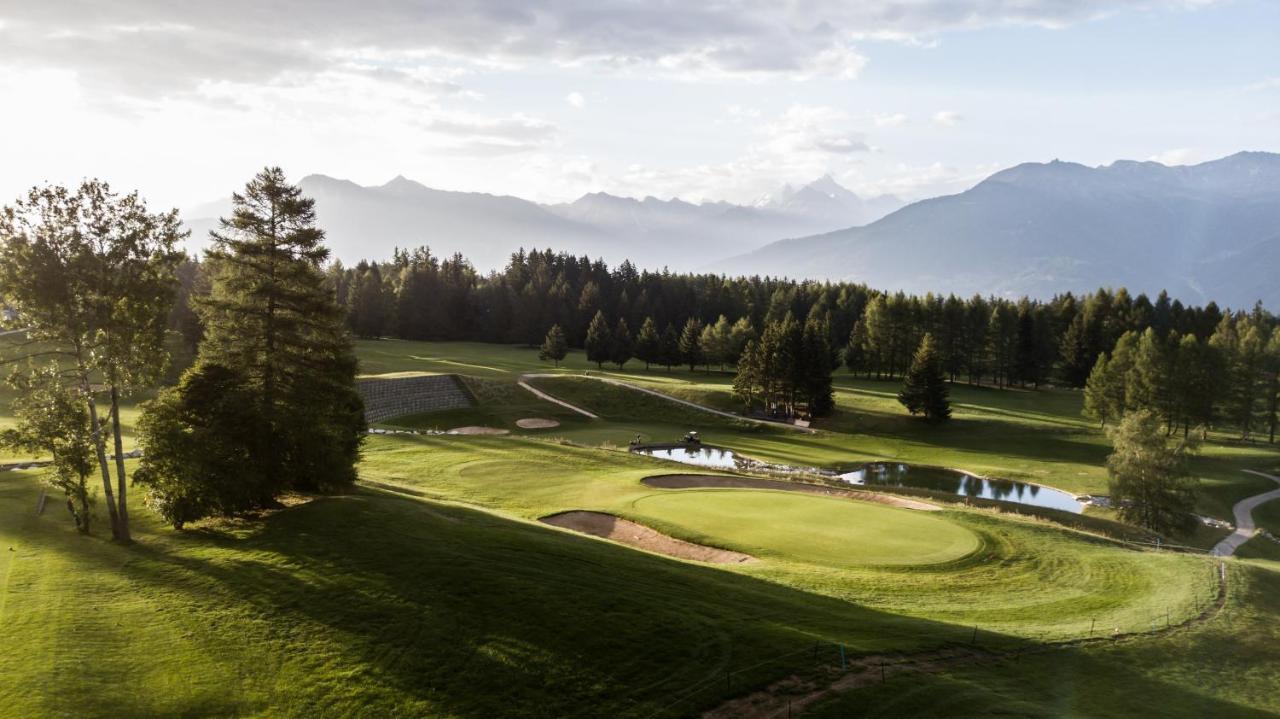 Hotel Elite Crans-Montana Bagian luar foto